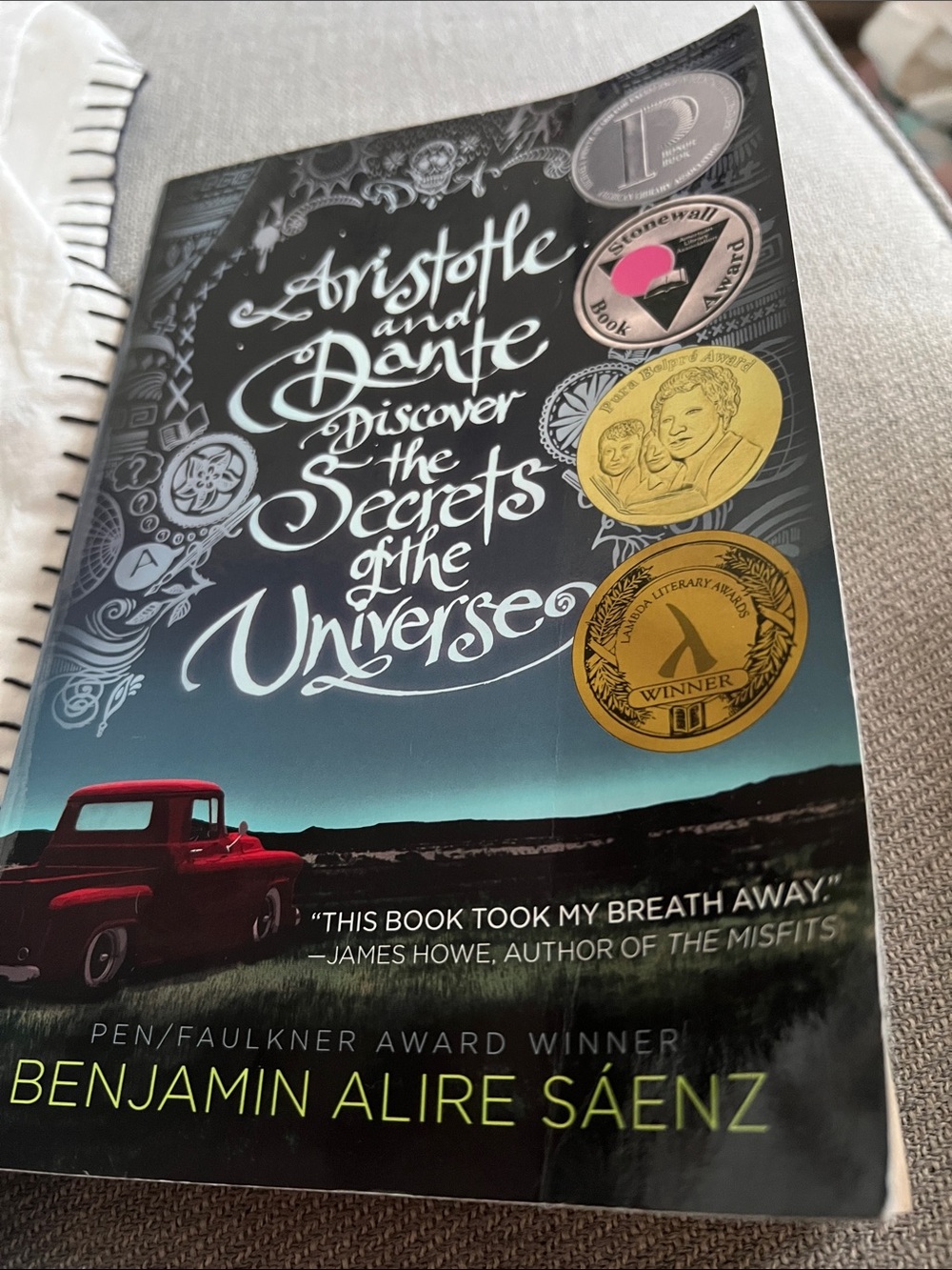 Aristotle and Dante Discover the Secrets of the Universe by Benjamin Alire Sáenz